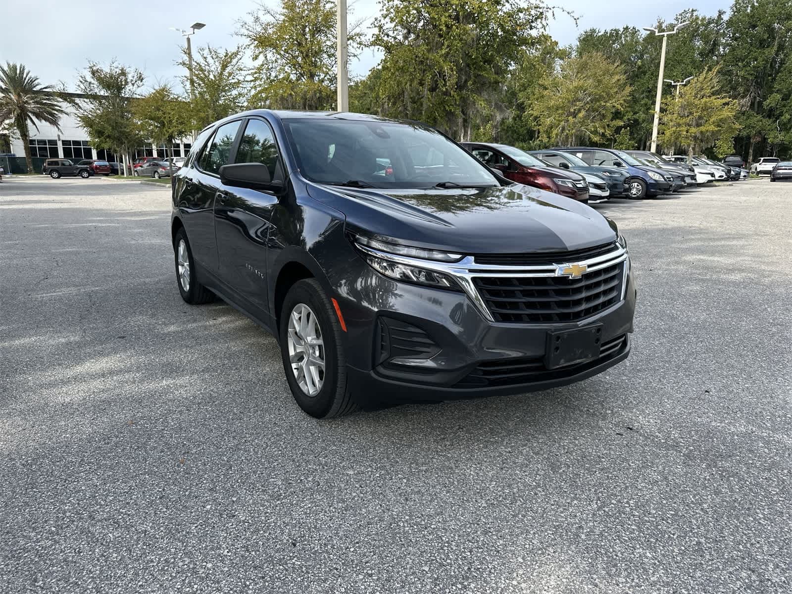 Thumbnail: 2022 Chevrolet Equinox - 8