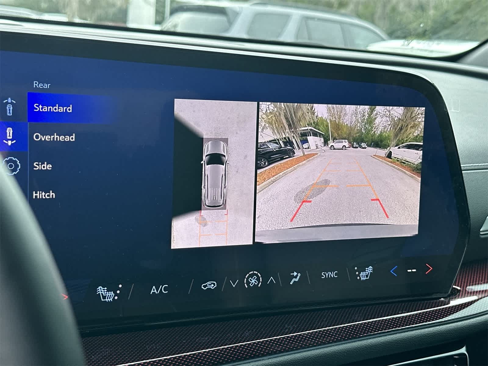 Thumbnail: 2024 Chevrolet Traverse - 22