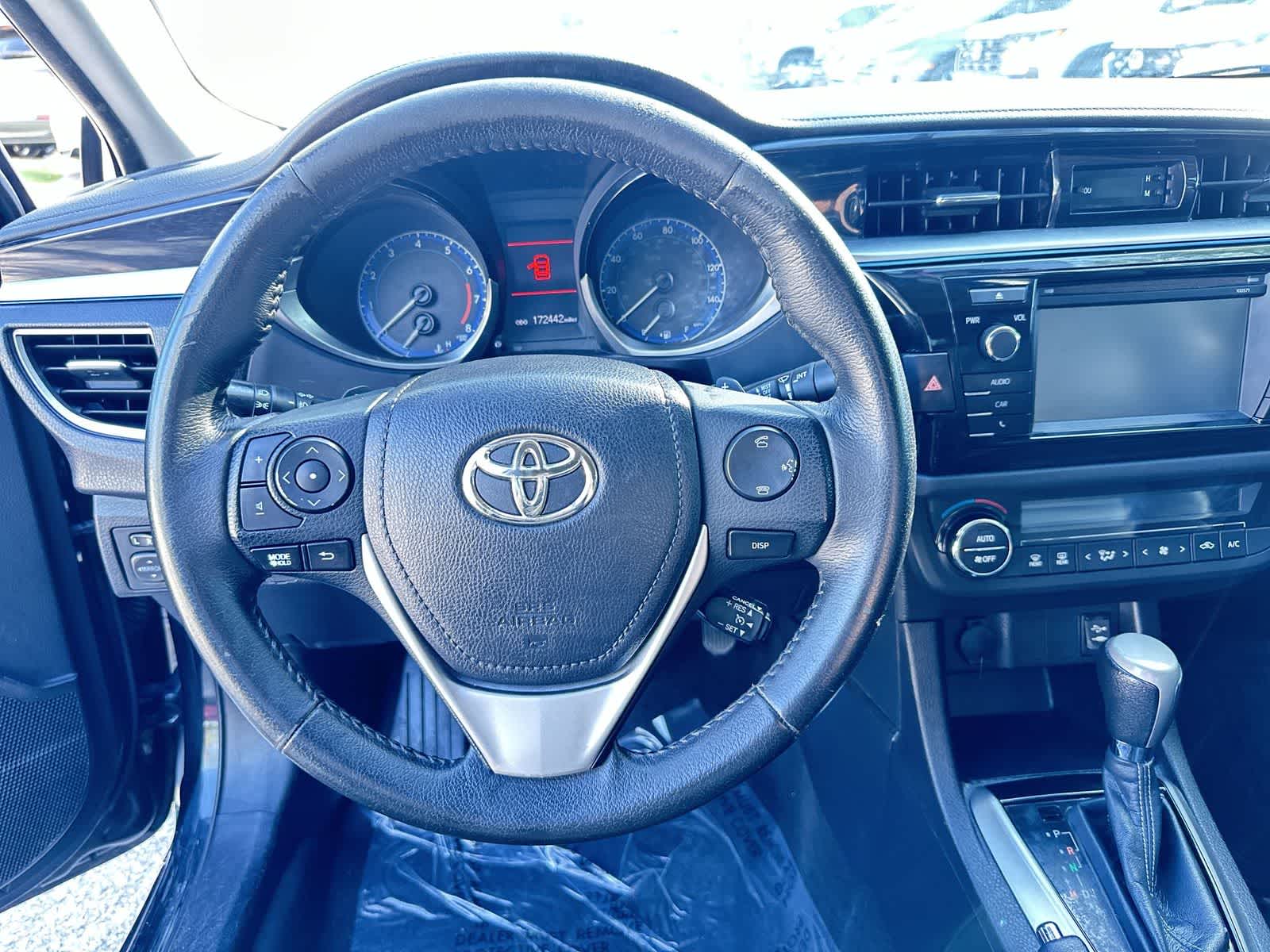 Thumbnail: 2016 Toyota Corolla - 18