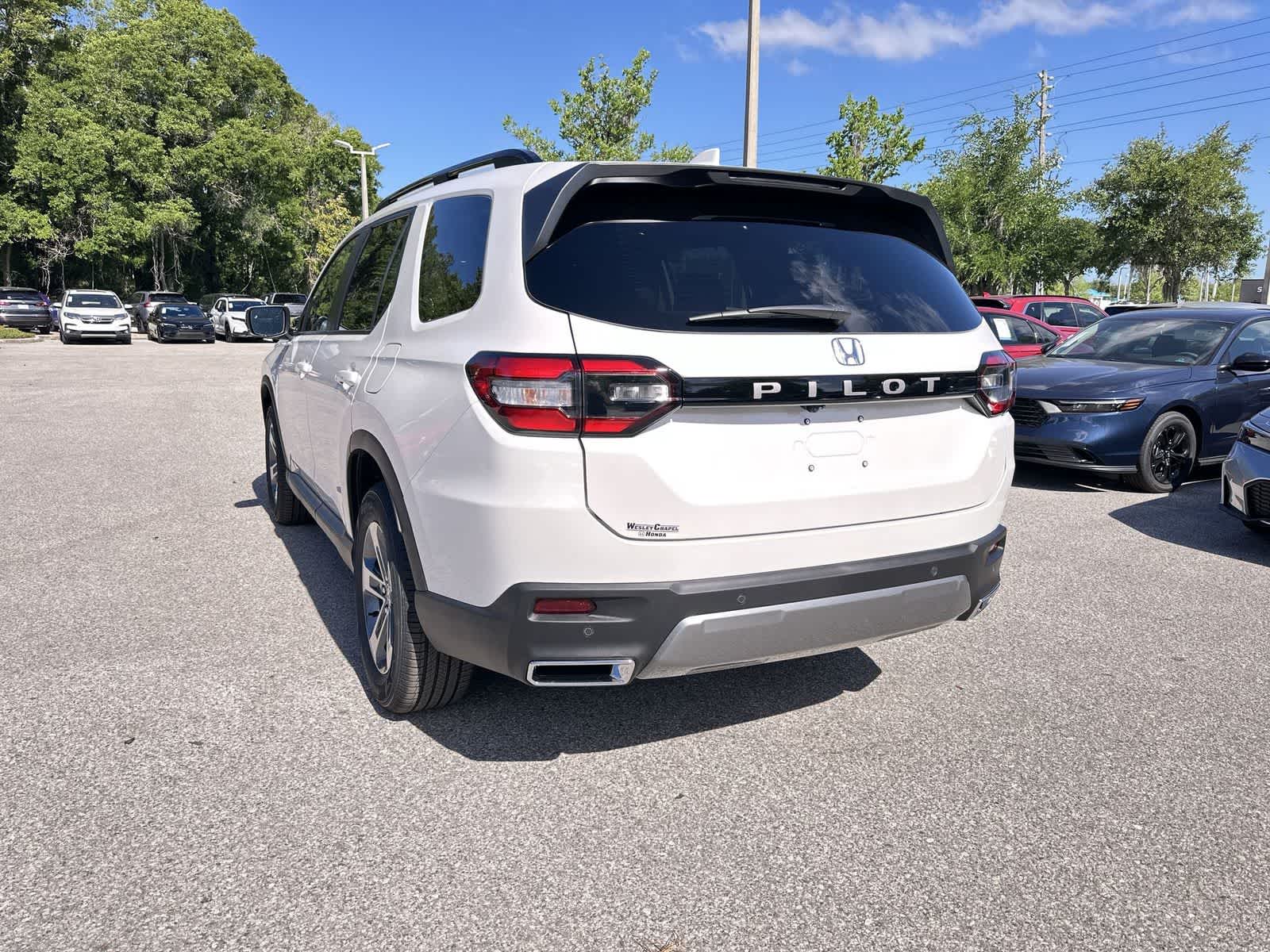 Thumbnail: 2026 Honda Pilot - 4