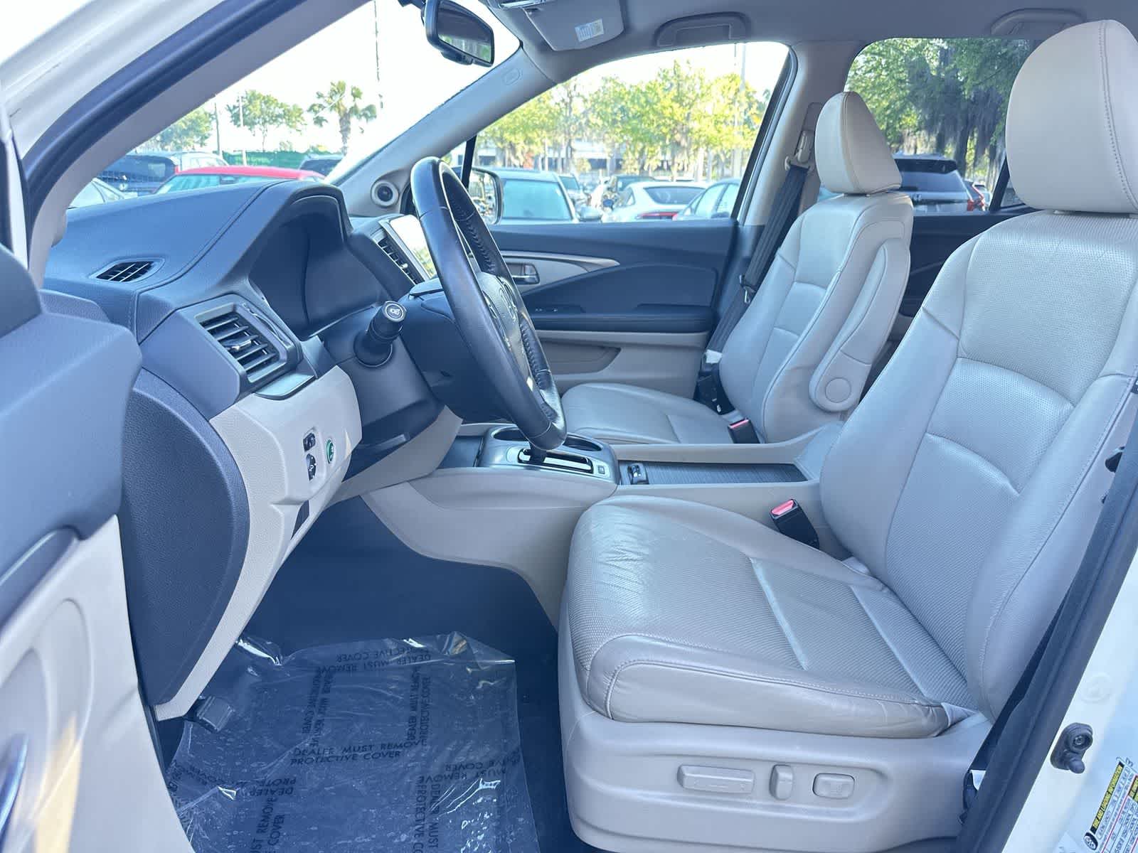 Thumbnail: 2017 Honda Ridgeline - 13