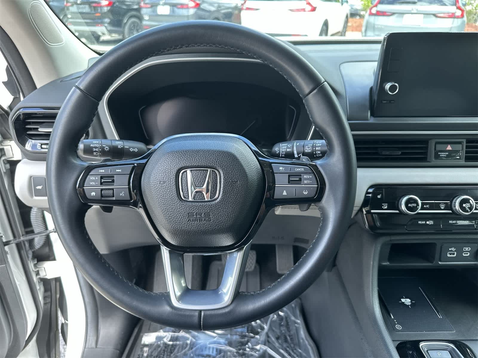 Thumbnail: 2023 Honda Pilot - 18