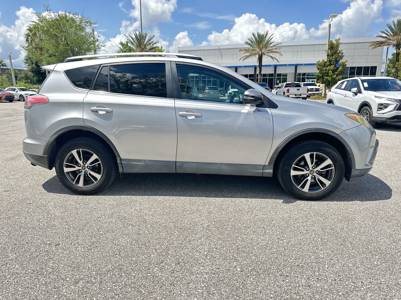 Thumbnail: 2016 Toyota RAV4 - 7
