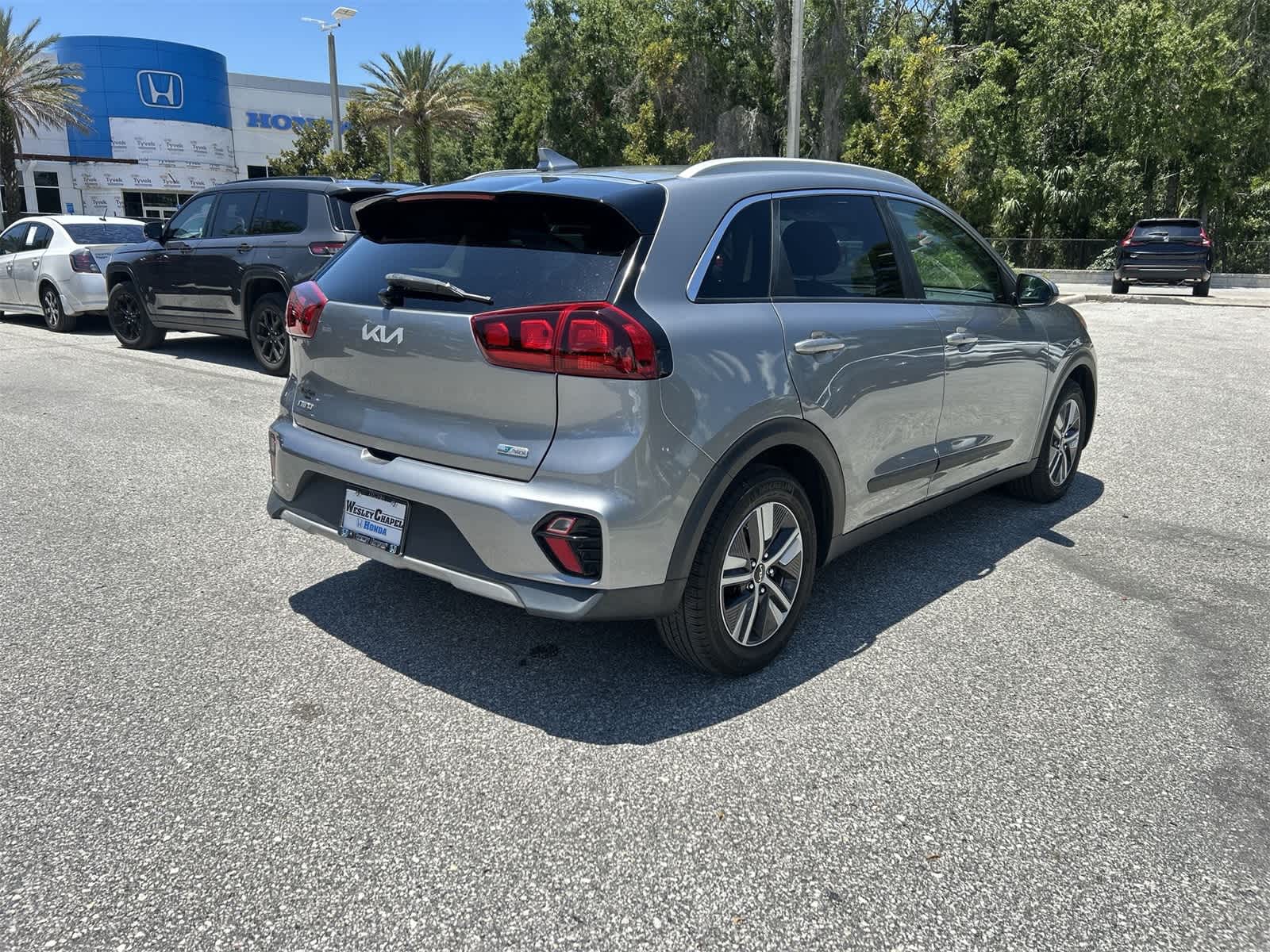 Thumbnail: 2022 Kia Niro - 6