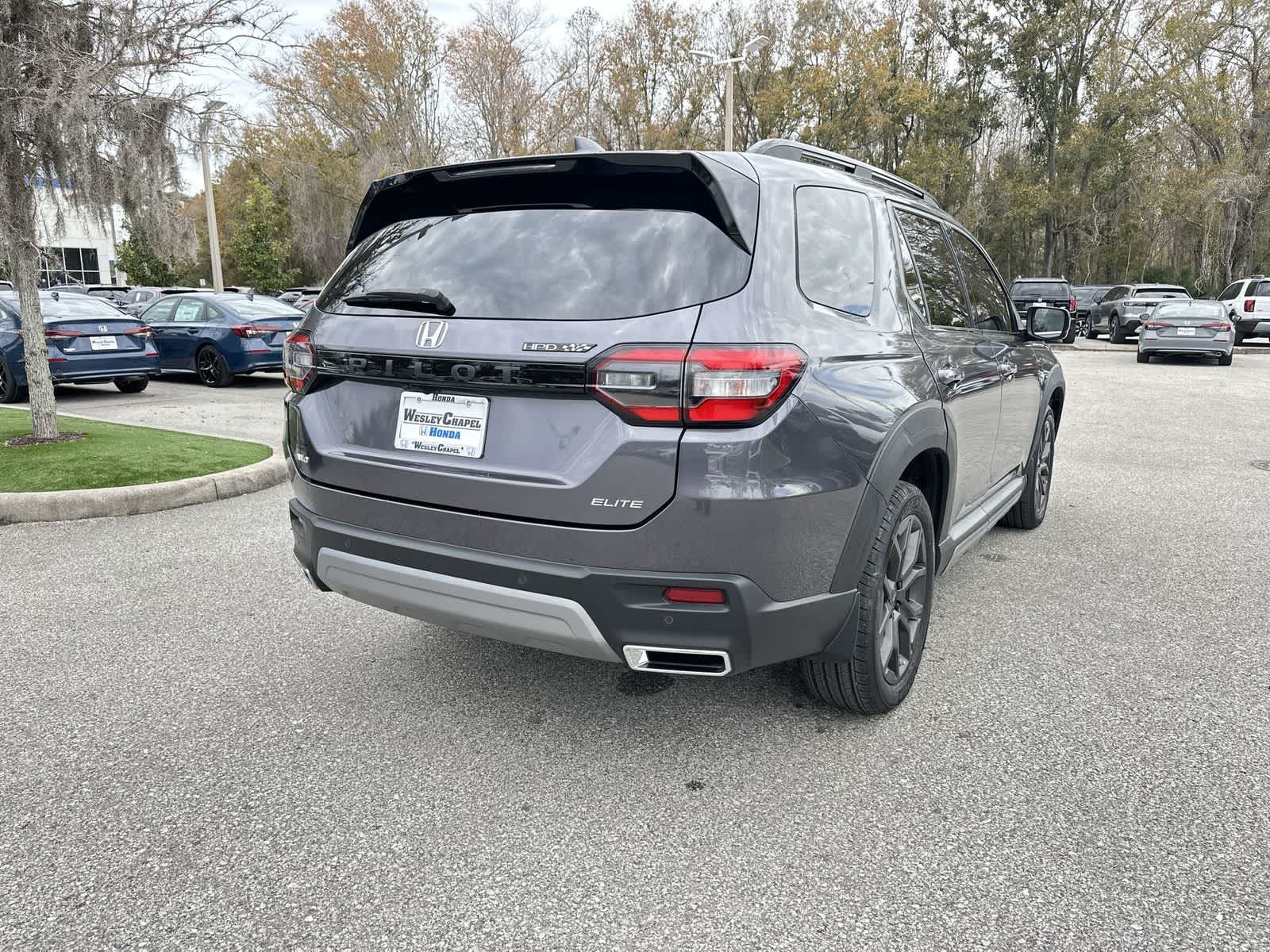 Thumbnail: 2023 Honda Pilot - 6