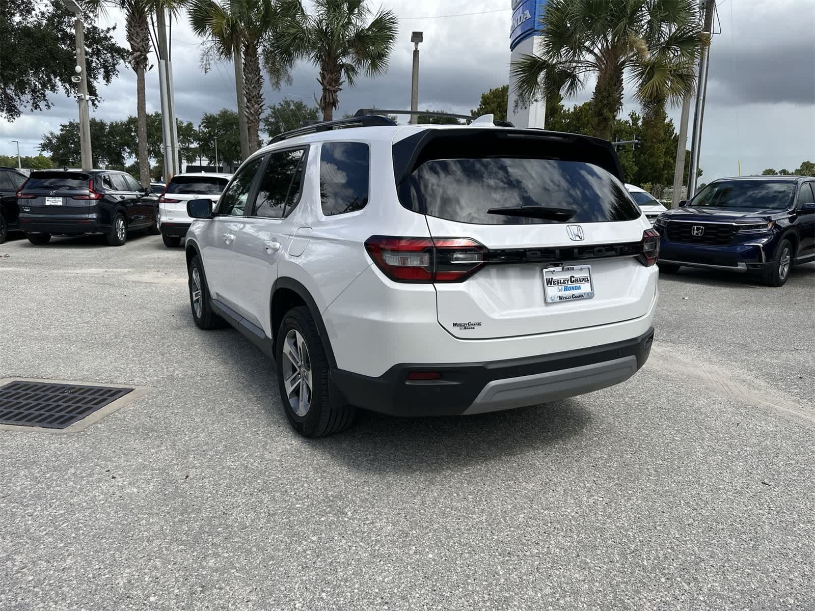 Thumbnail: 2023 Honda Pilot - 4
