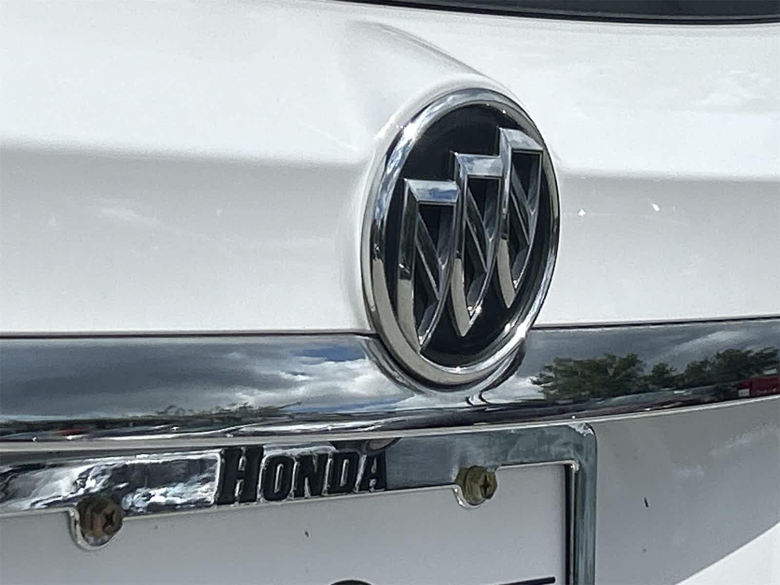 Thumbnail: 2016 Buick Encore - 10