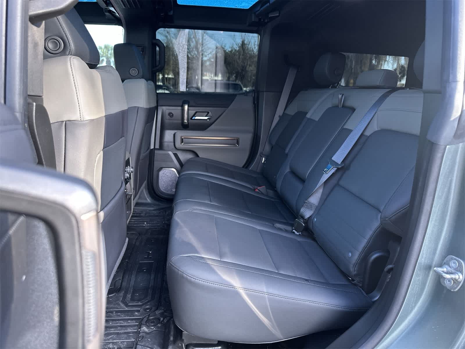 Thumbnail: 2024 GMC Hummer EV - 14