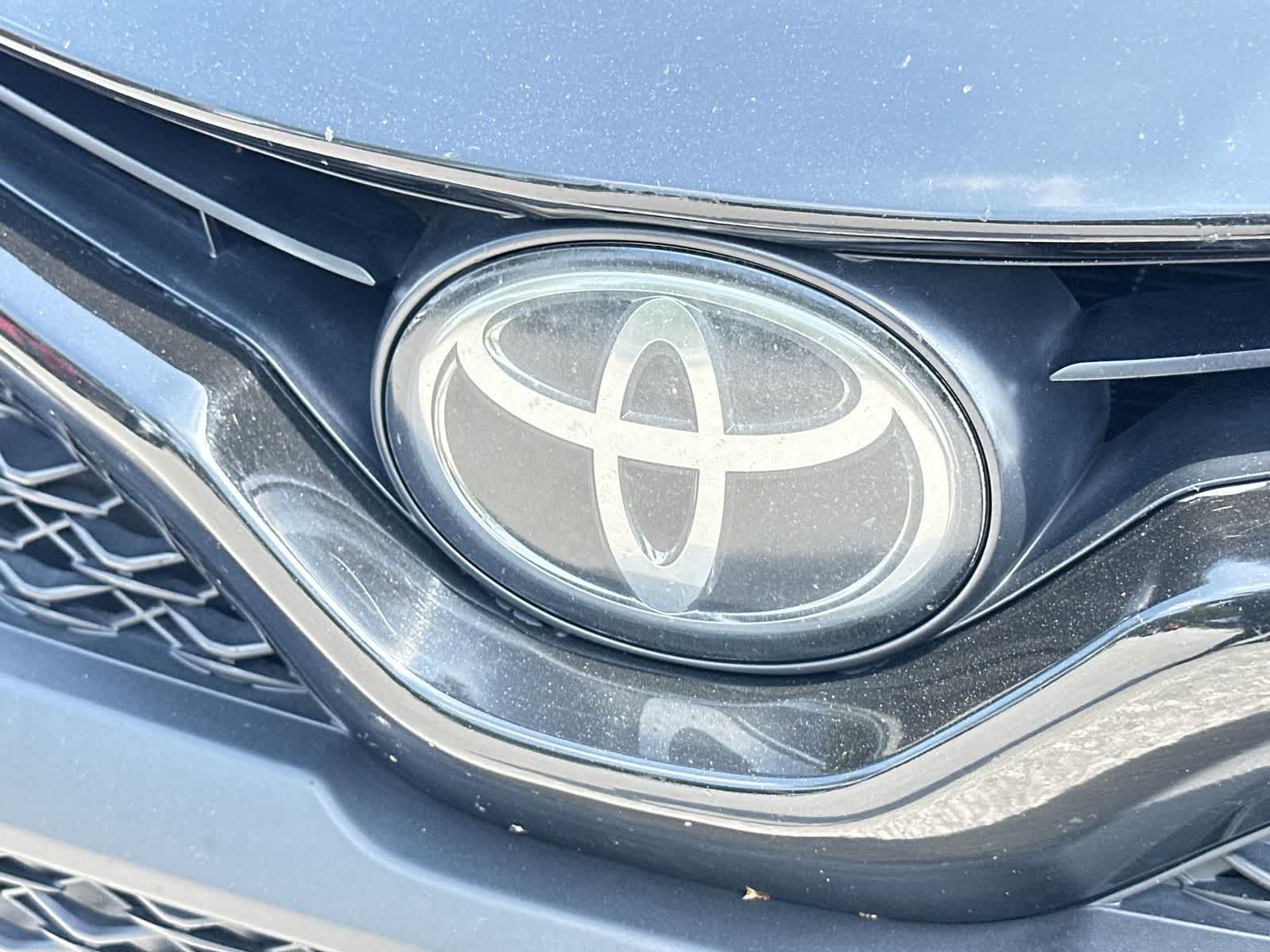 Thumbnail: 2019 Toyota Camry - 10