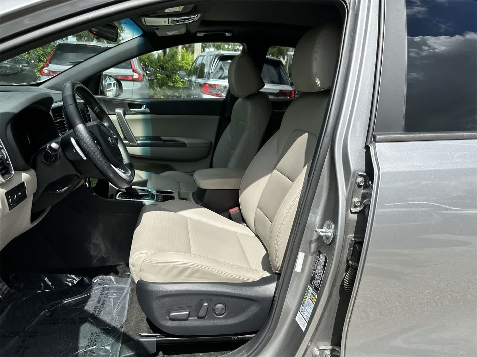 Thumbnail: 2022 Kia Sportage - 14