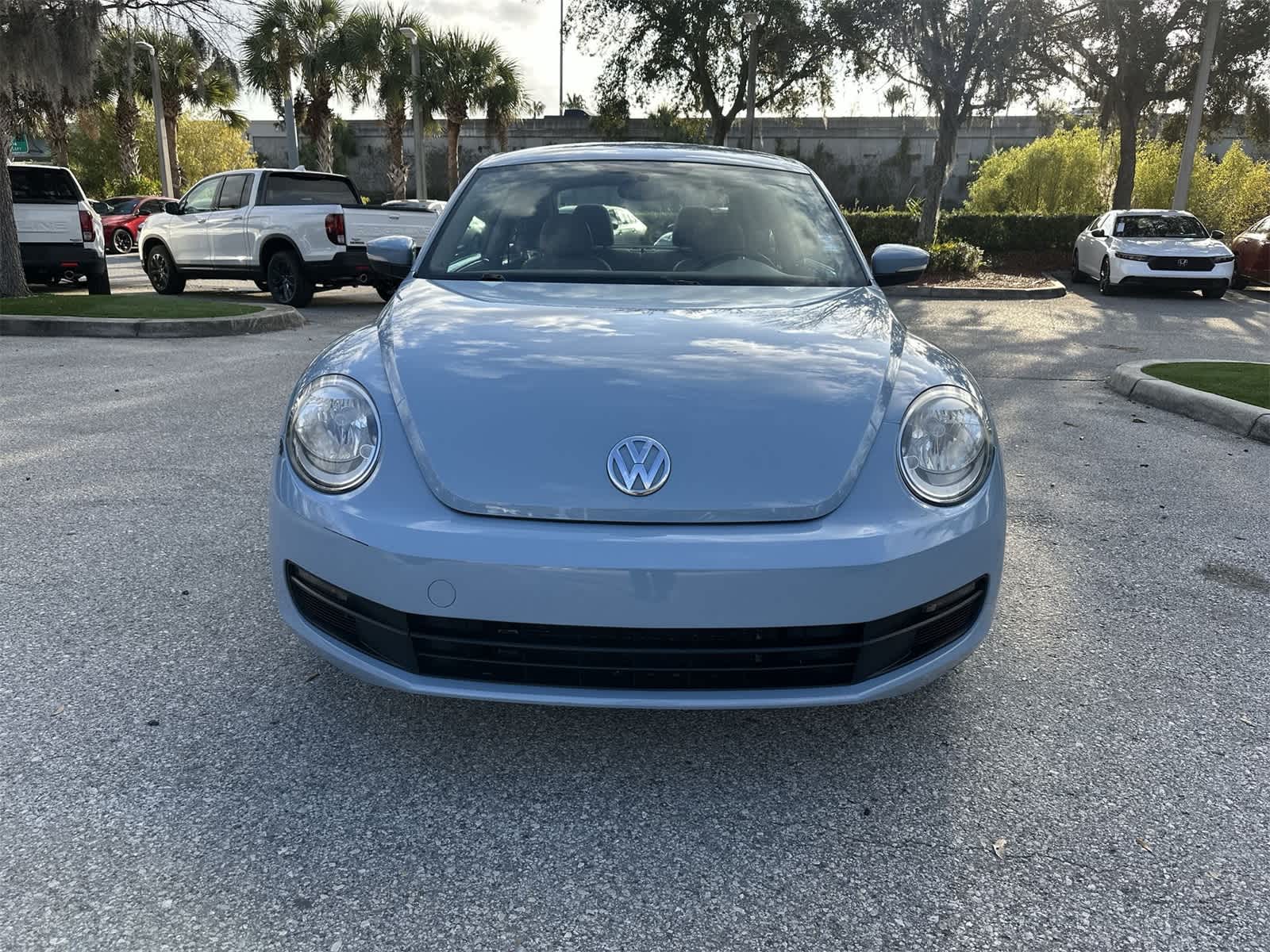 Thumbnail: 2014 Volkswagen Beetle - 9