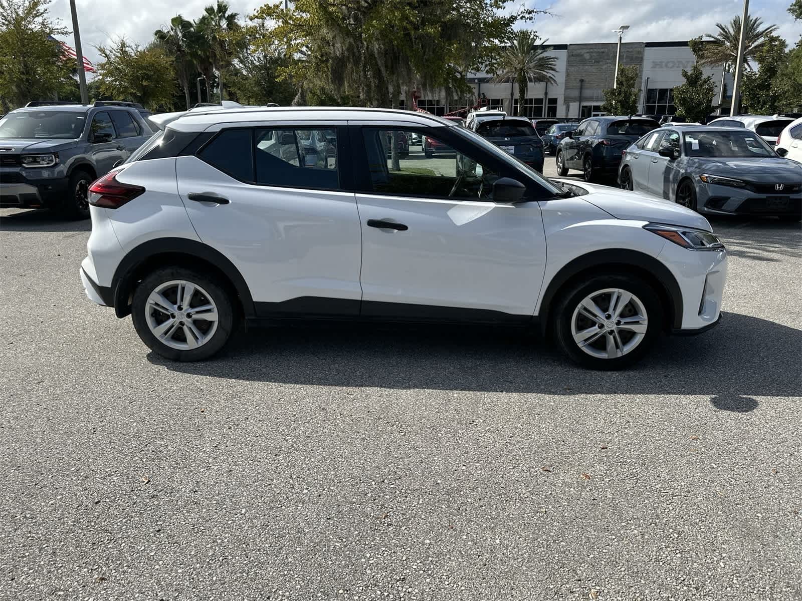 Thumbnail: 2022 Nissan Kicks - 7