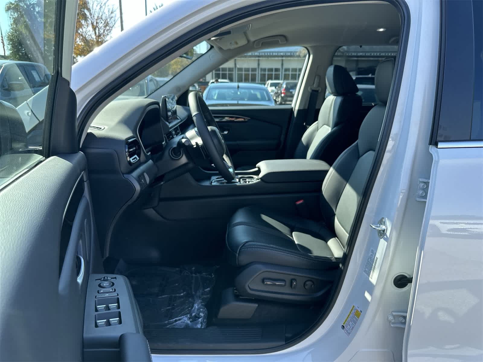 Thumbnail: 2025 Honda Pilot - 2