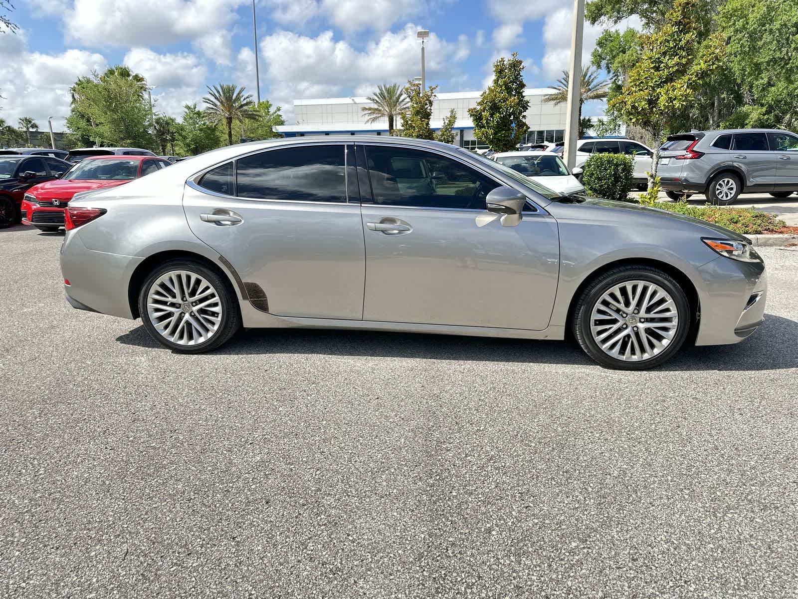 Thumbnail: 2016 Lexus ES - 7