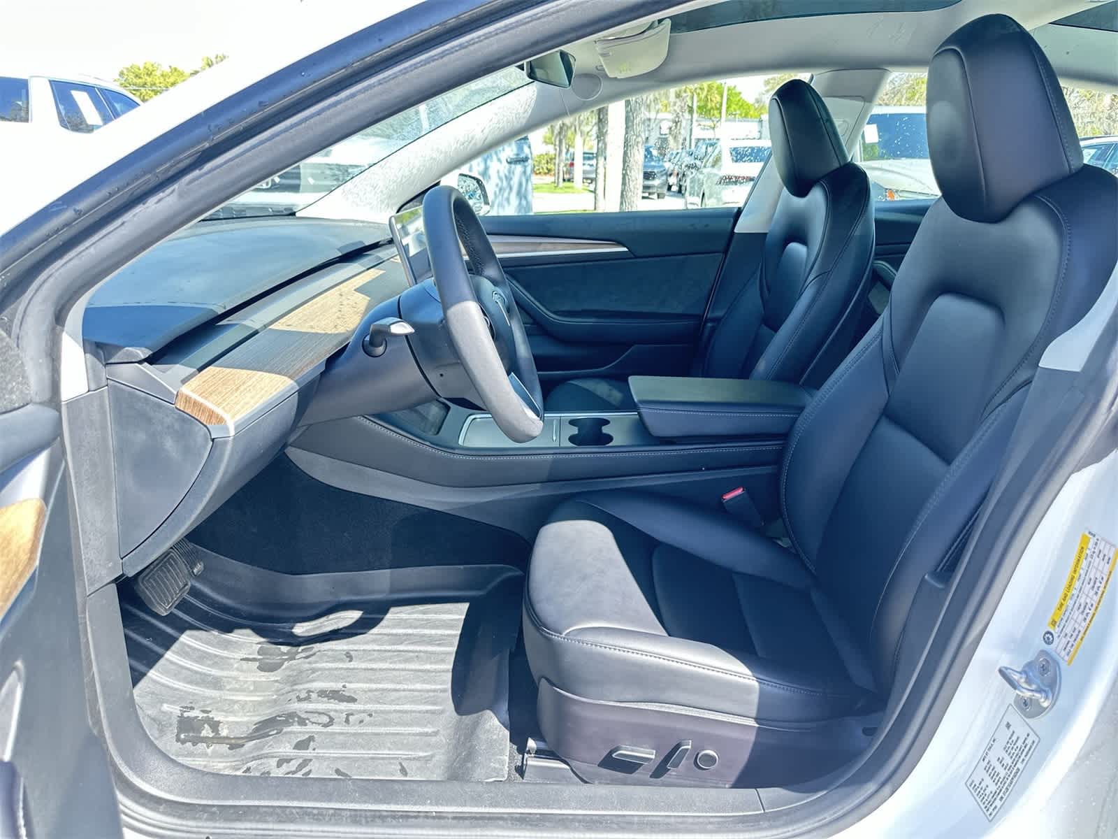 Thumbnail: 2023 Tesla Model 3 - 13