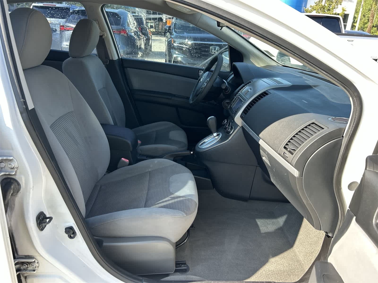 Thumbnail: 2012 Nissan Sentra - 17