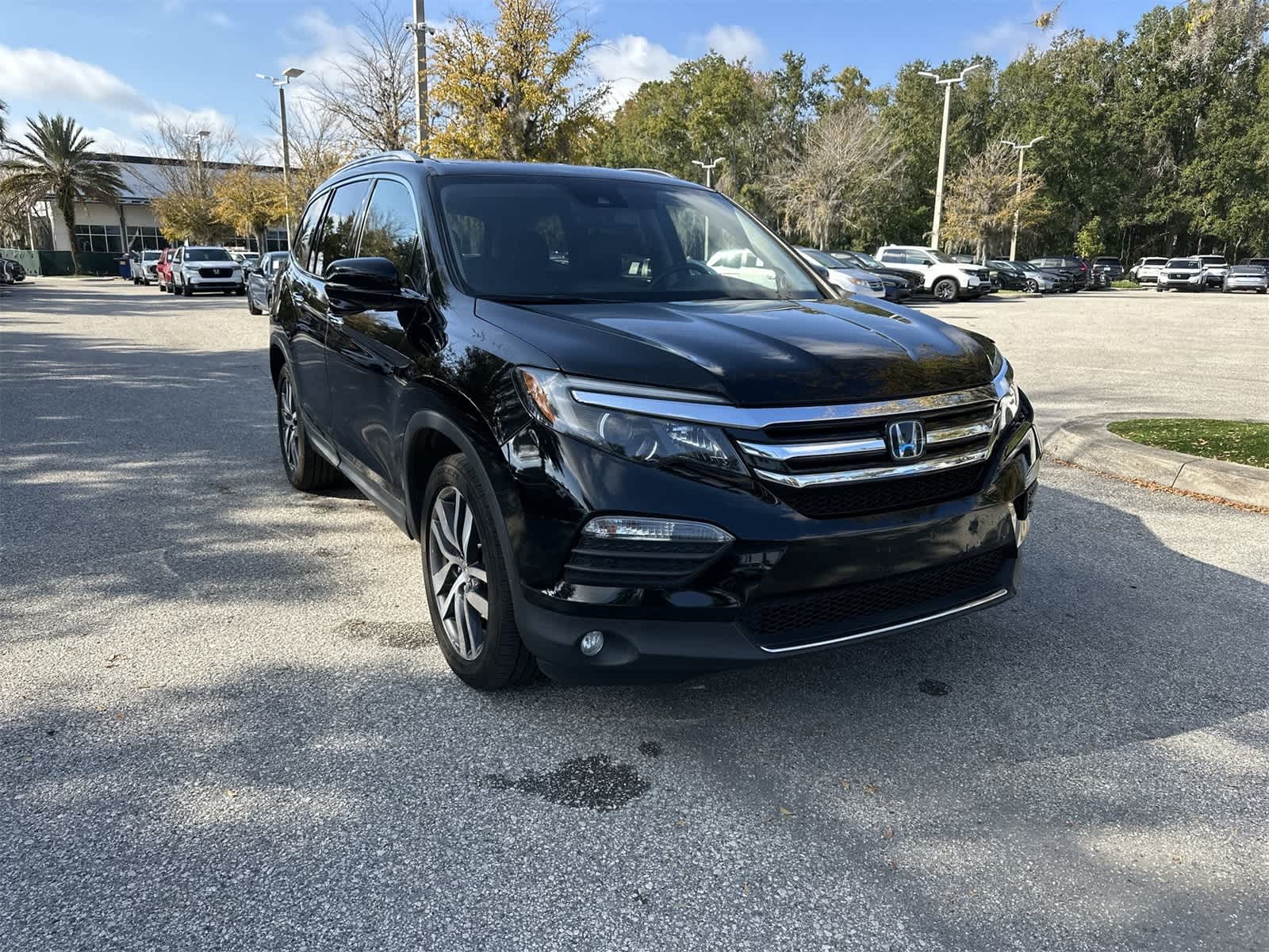 Thumbnail: 2018 Honda Pilot - 8