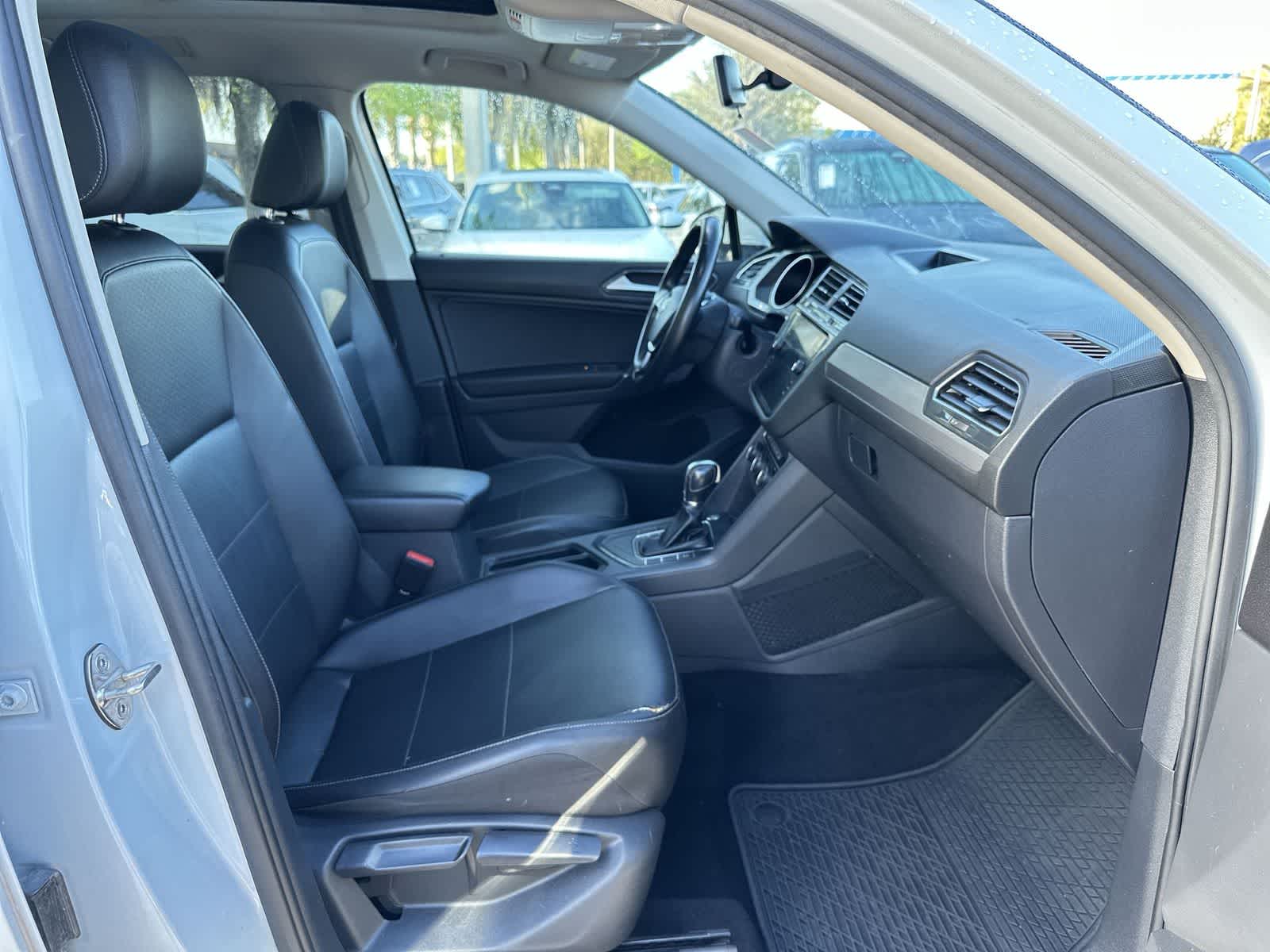 Thumbnail: 2018 Volkswagen Tiguan - 16