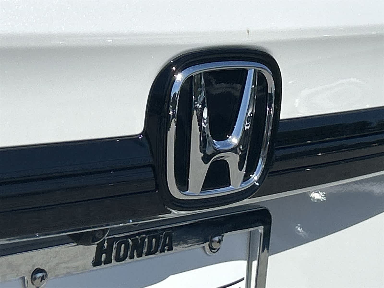 Thumbnail: 2026 Honda Odyssey - 10