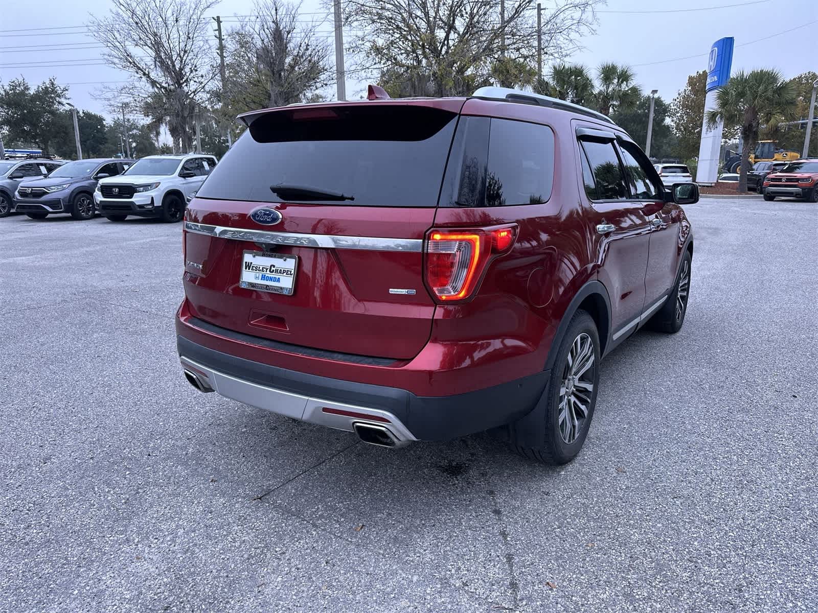 Thumbnail: 2017 Ford Explorer - 6