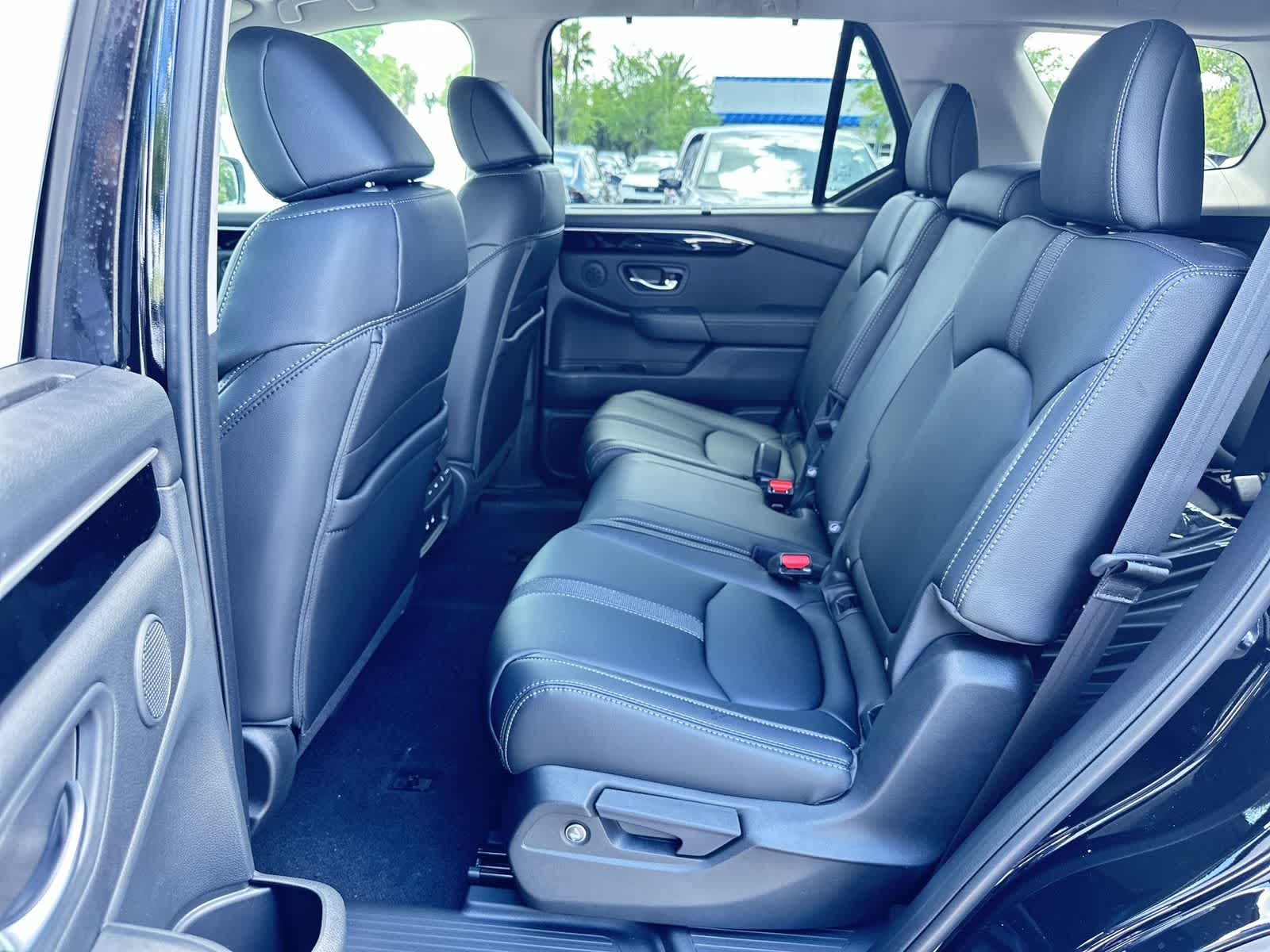 Thumbnail: 2026 Honda Pilot - 15