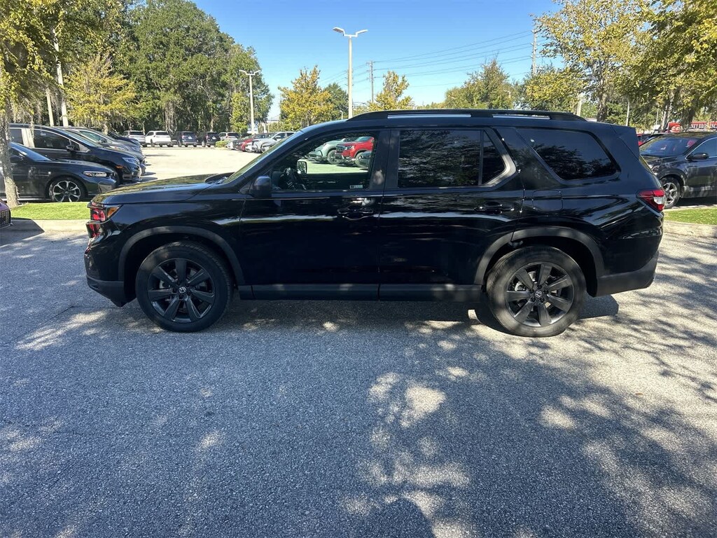New 2025 Honda Pilot Sport SUV