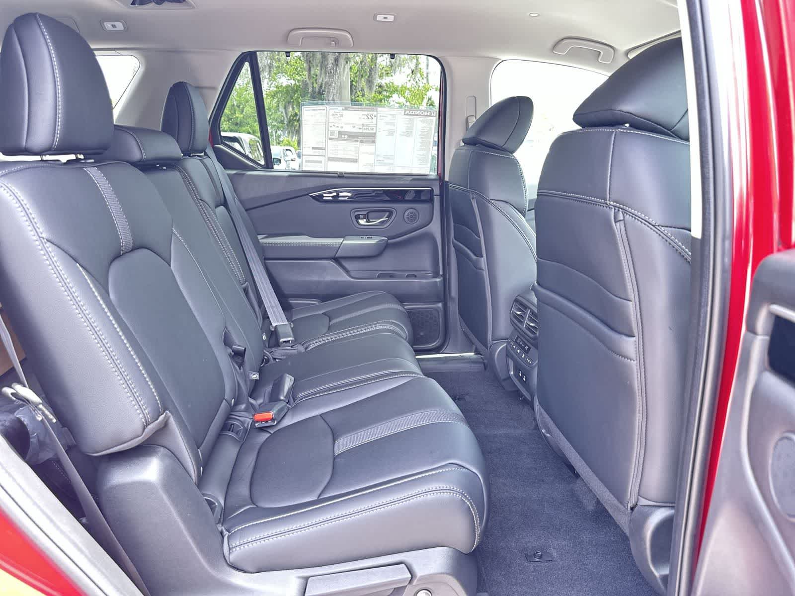 Thumbnail: 2026 Honda Pilot - 16