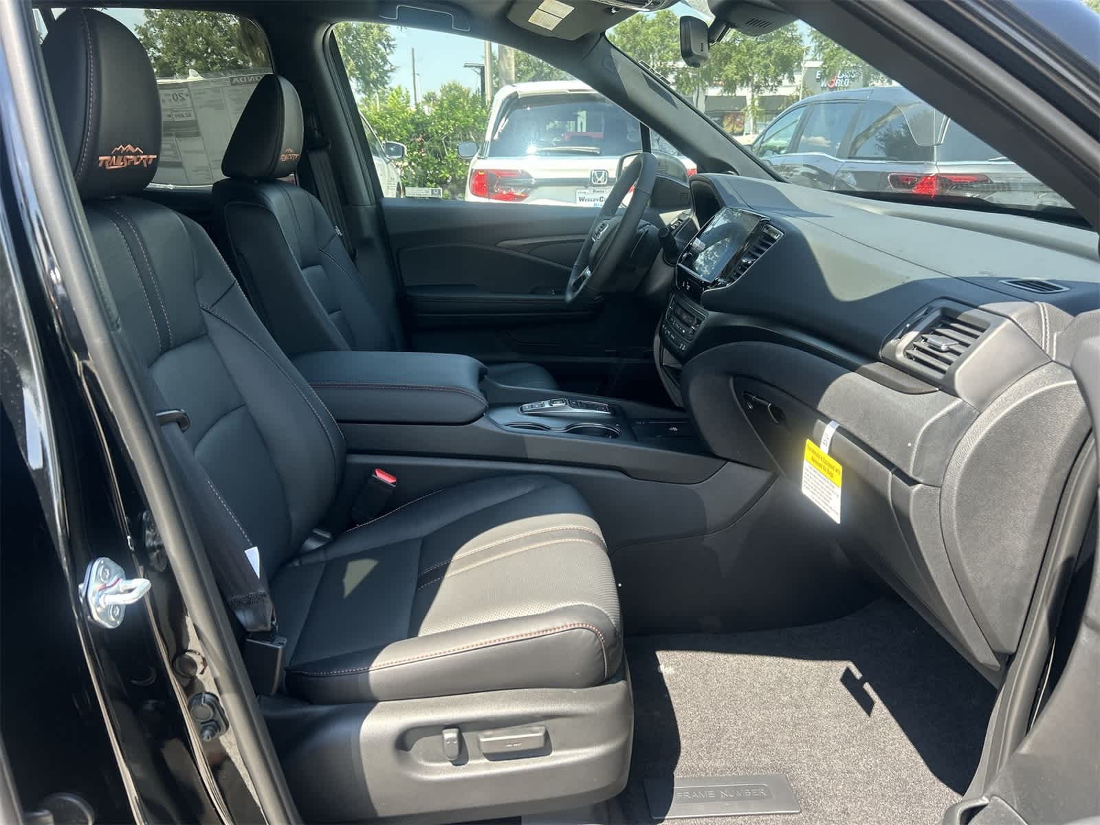 Thumbnail: 2025 Honda Ridgeline - 17