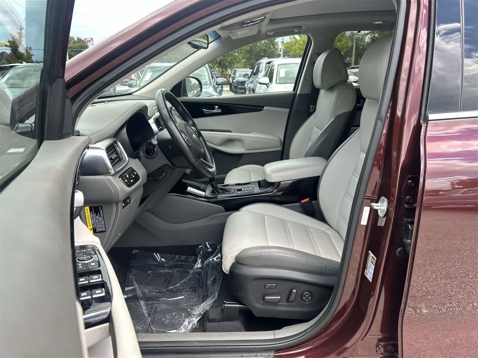 Thumbnail: 2017 Kia Sorento - 2