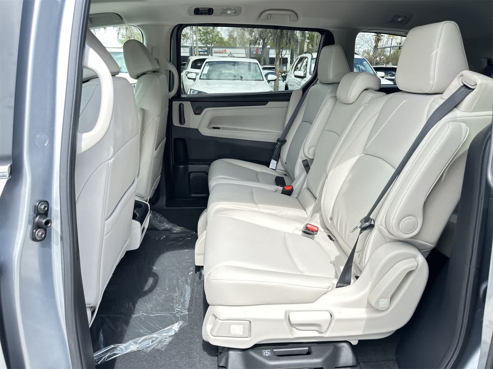 Thumbnail: 2026 Honda Odyssey - 15