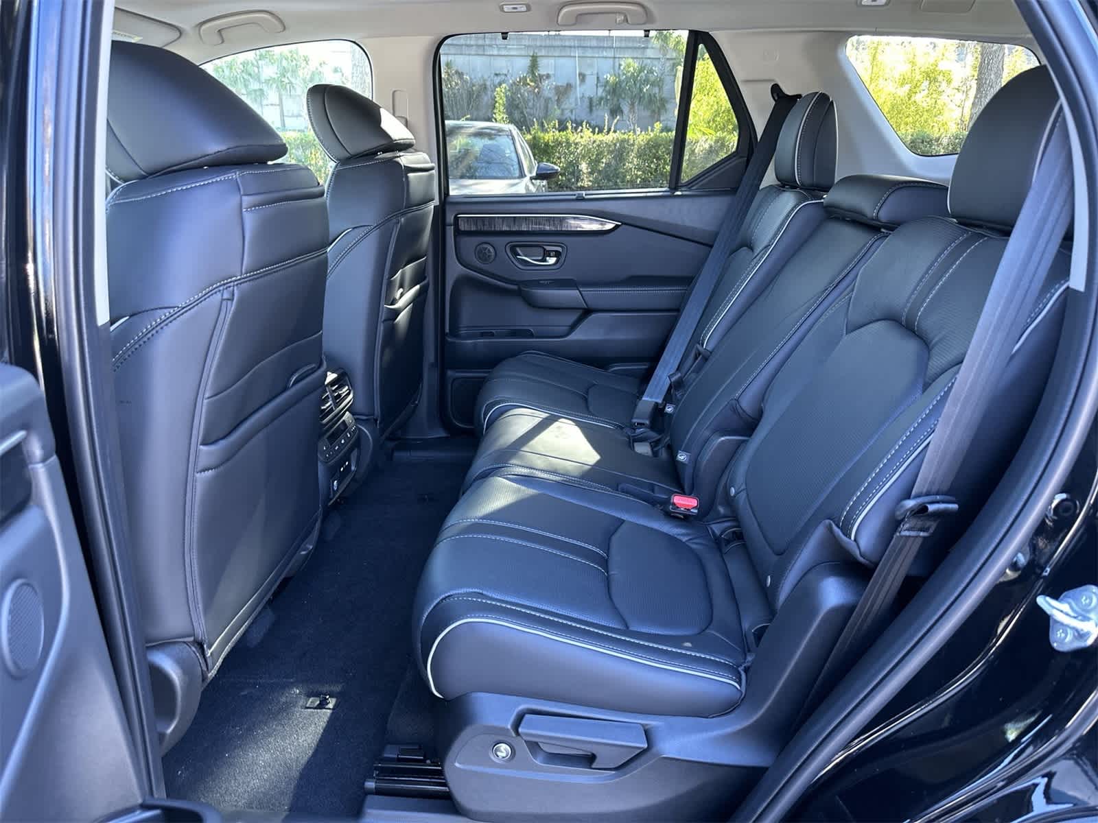 Thumbnail: 2025 Honda Pilot - 15