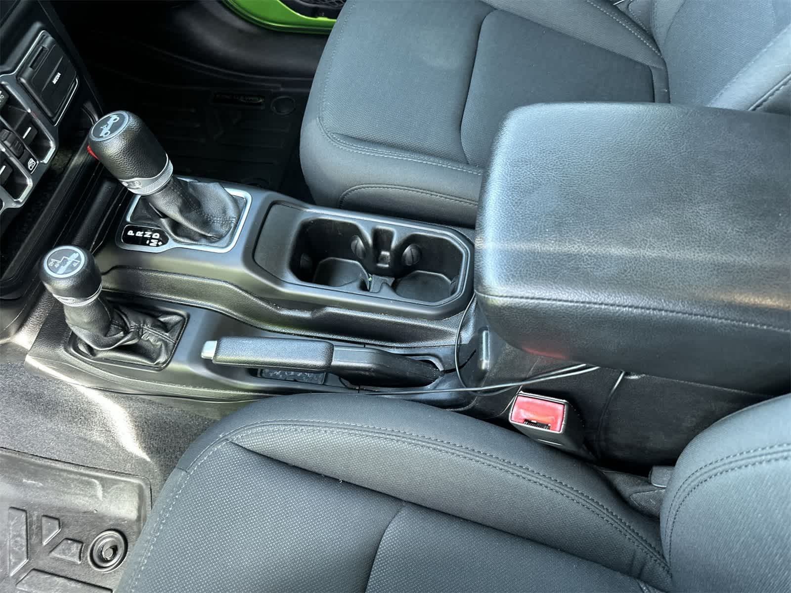 Thumbnail: 2019 Jeep Wrangler - 19