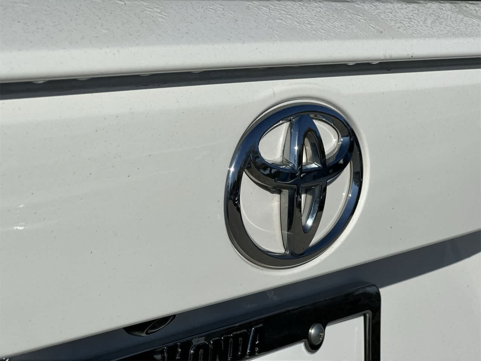 Thumbnail: 2020 Toyota RAV4 - 10