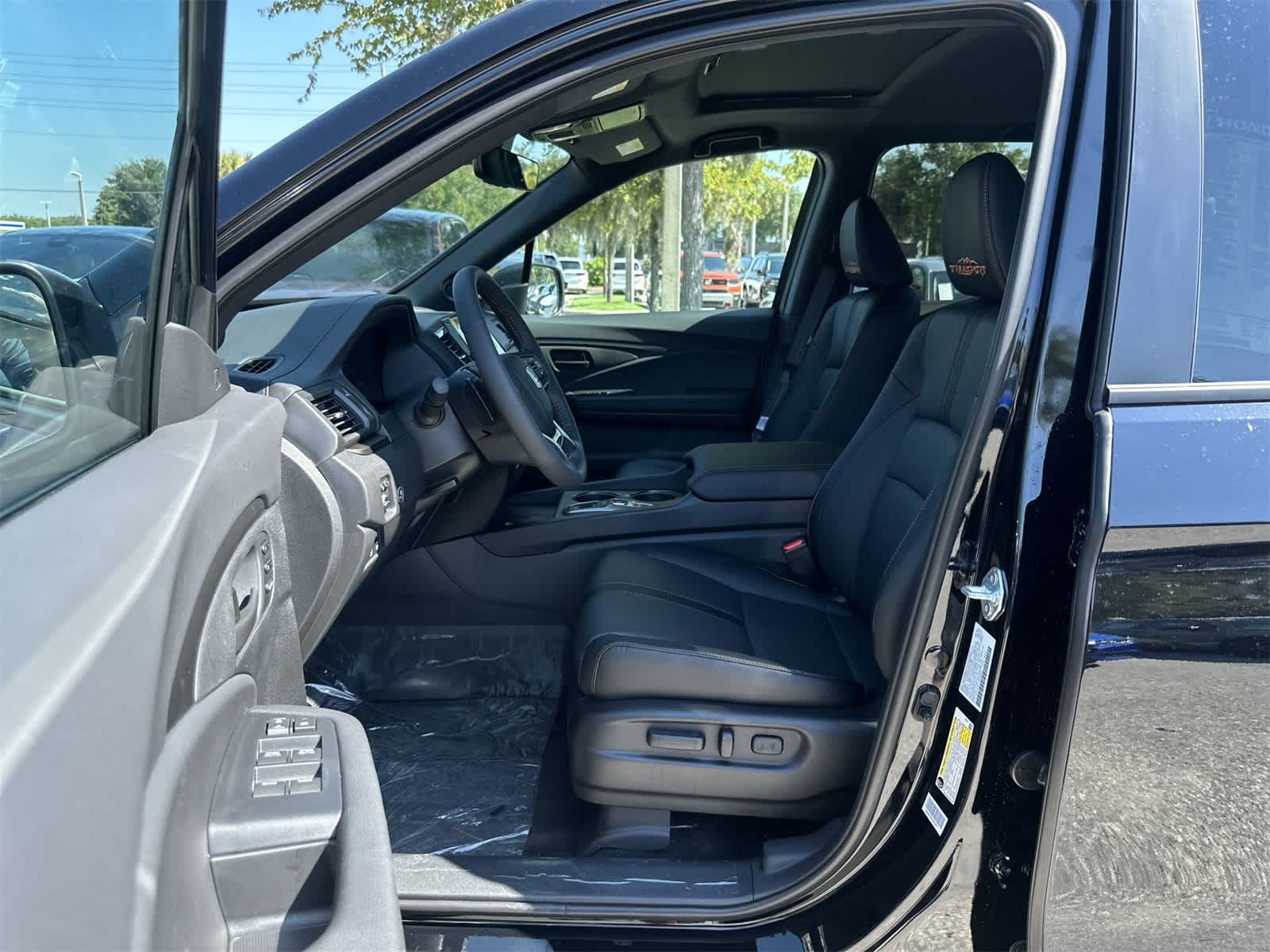 Thumbnail: 2025 Honda Ridgeline - 2