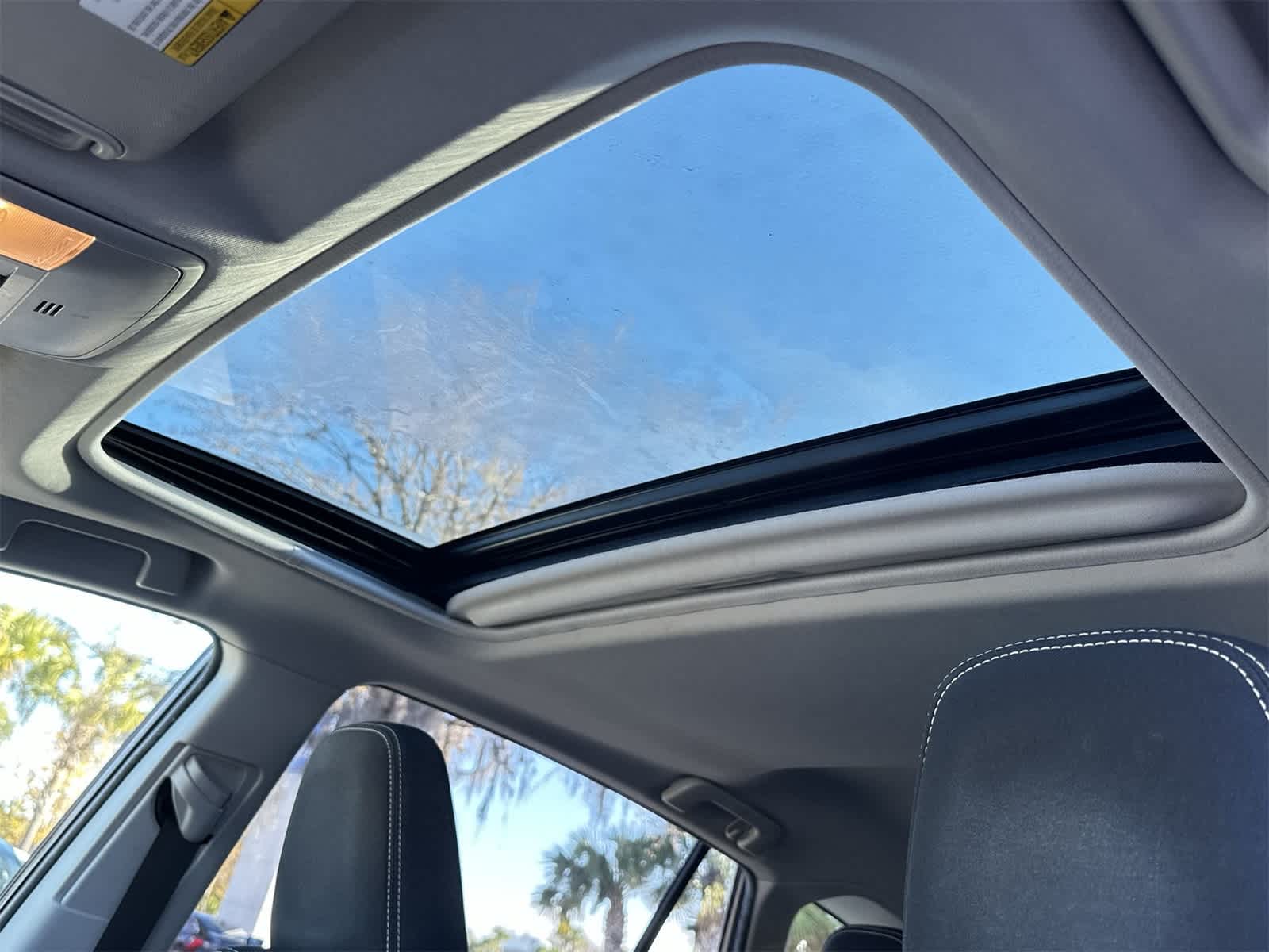 Thumbnail: 2018 Toyota RAV4 - 17