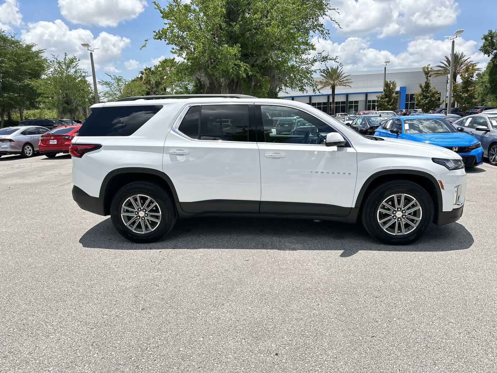 Thumbnail: 2023 Chevrolet Traverse - 6