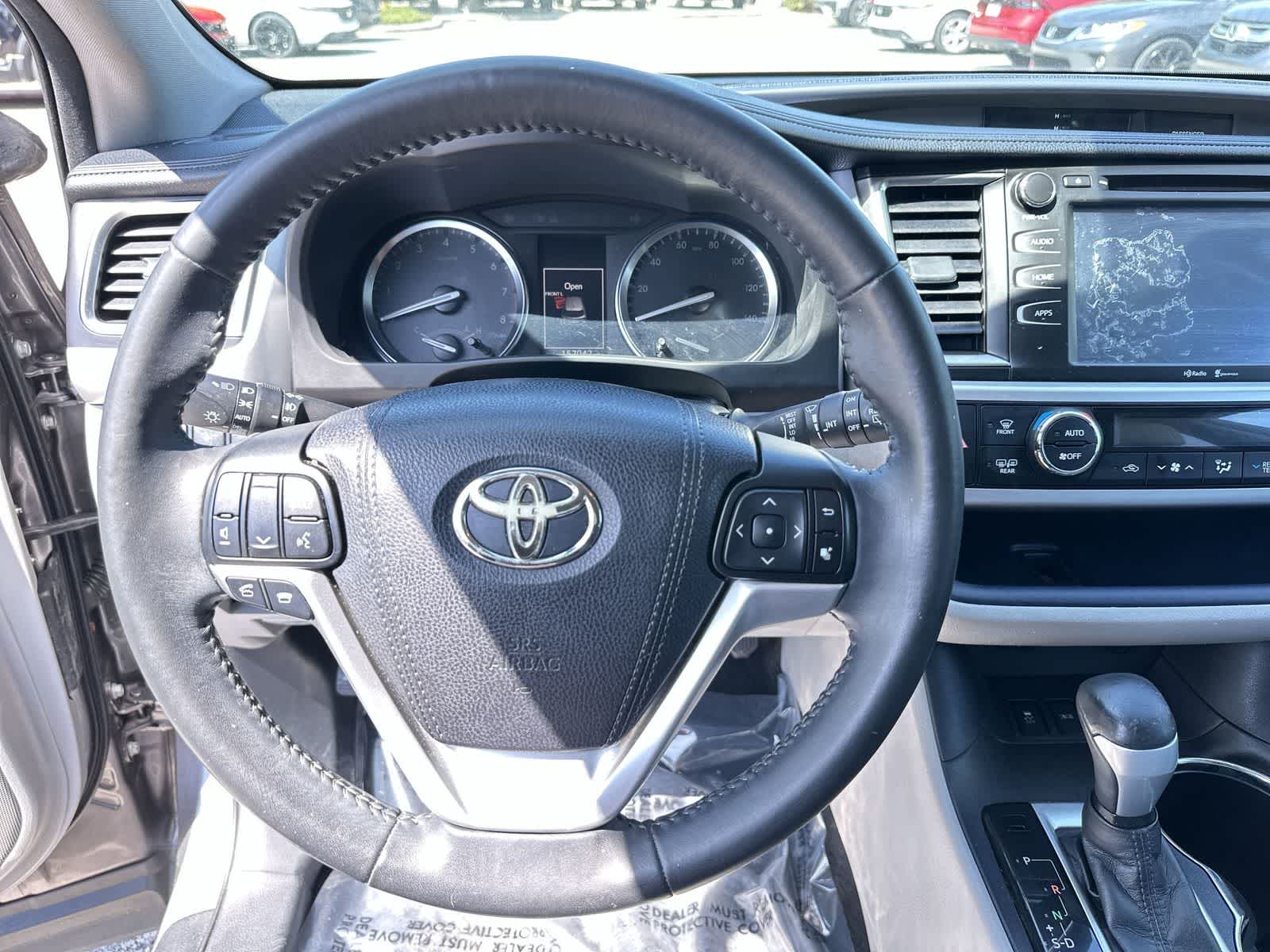 Thumbnail: 2015 Toyota Highlander - 18