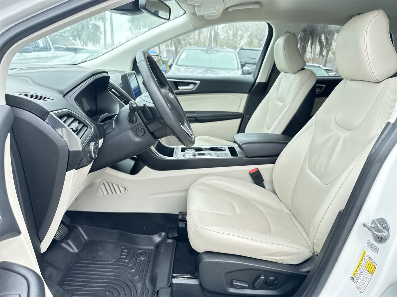 Thumbnail: 2022 Ford Edge - 12