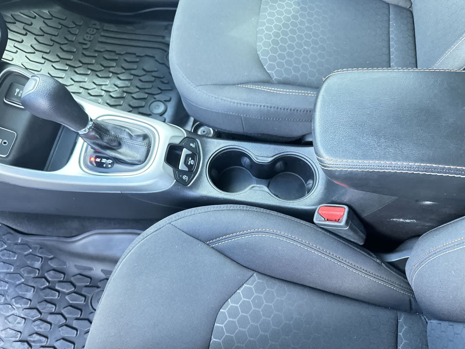 Thumbnail: 2019 Jeep Compass - 19