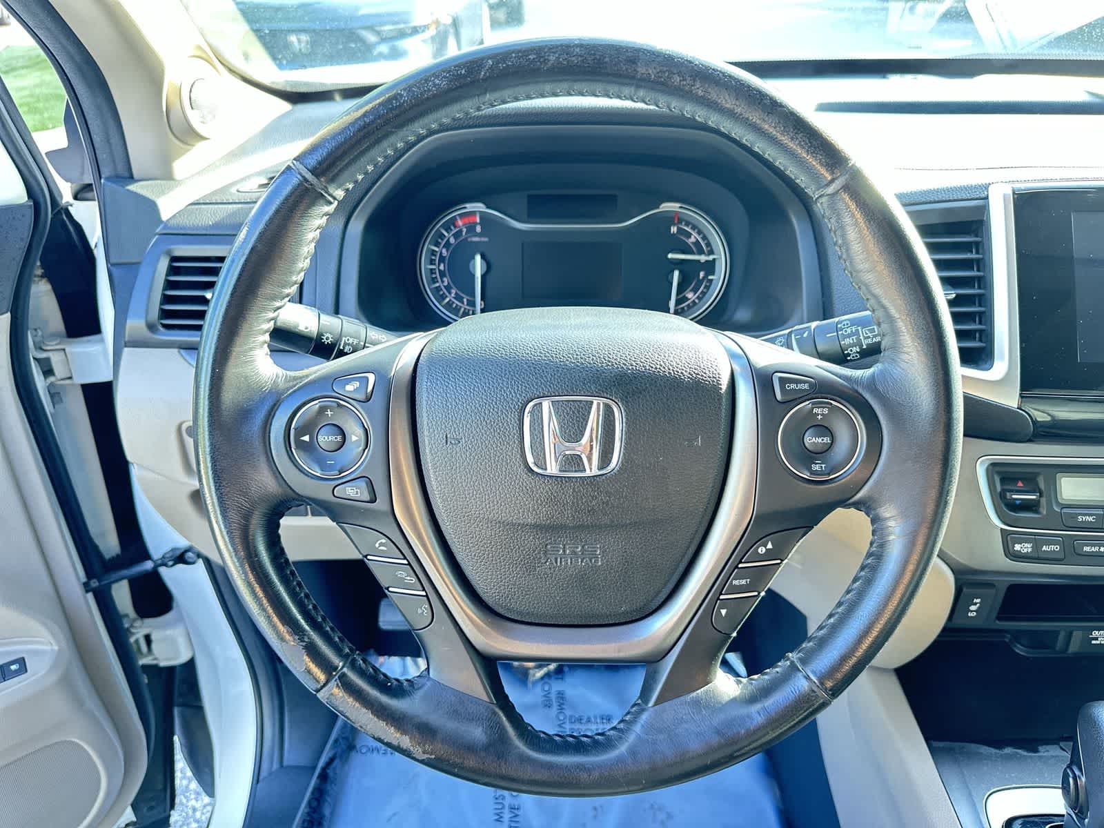 Thumbnail: 2018 Honda Pilot - 18