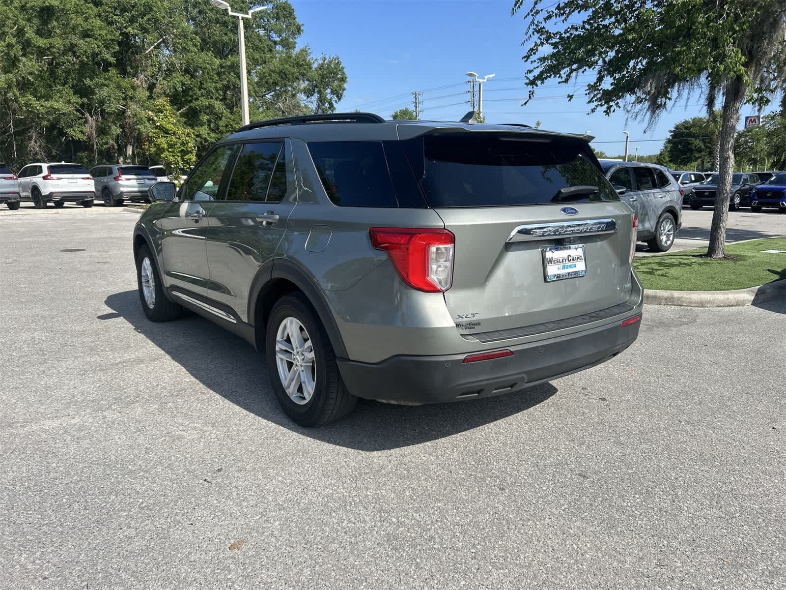 2020 Ford Explorer XLT 4