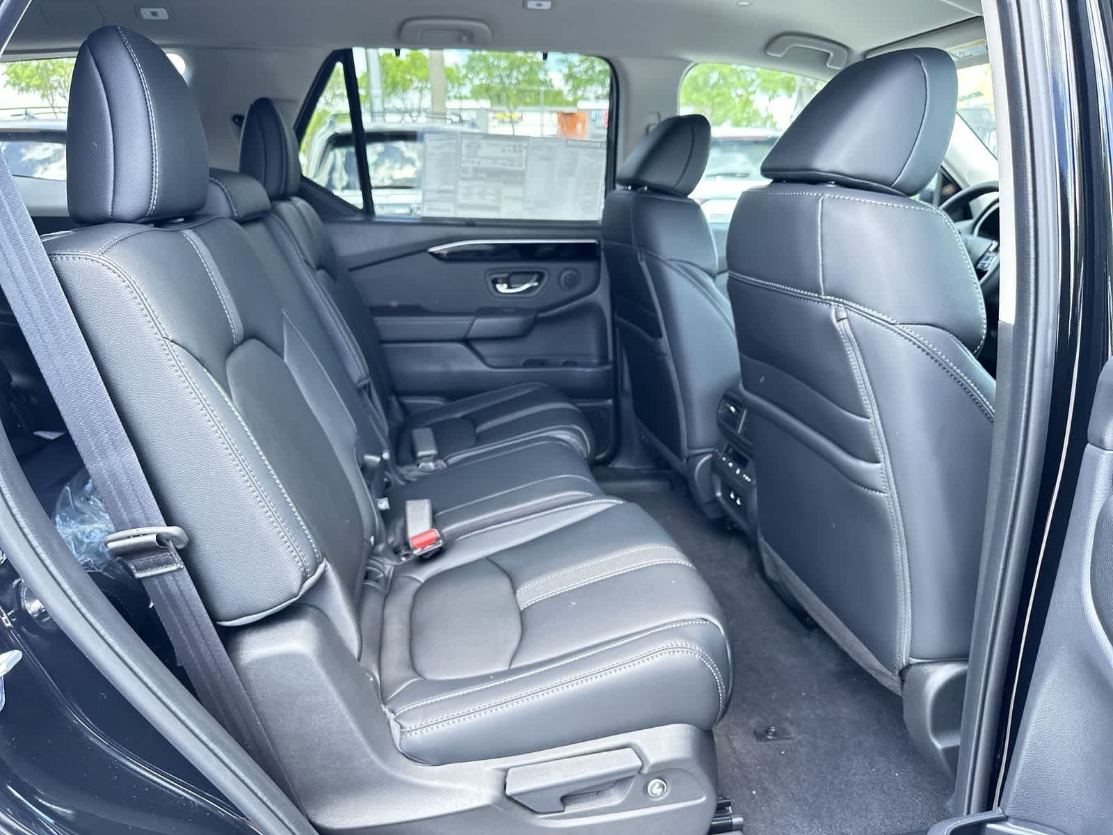 Thumbnail: 2026 Honda Pilot - 16