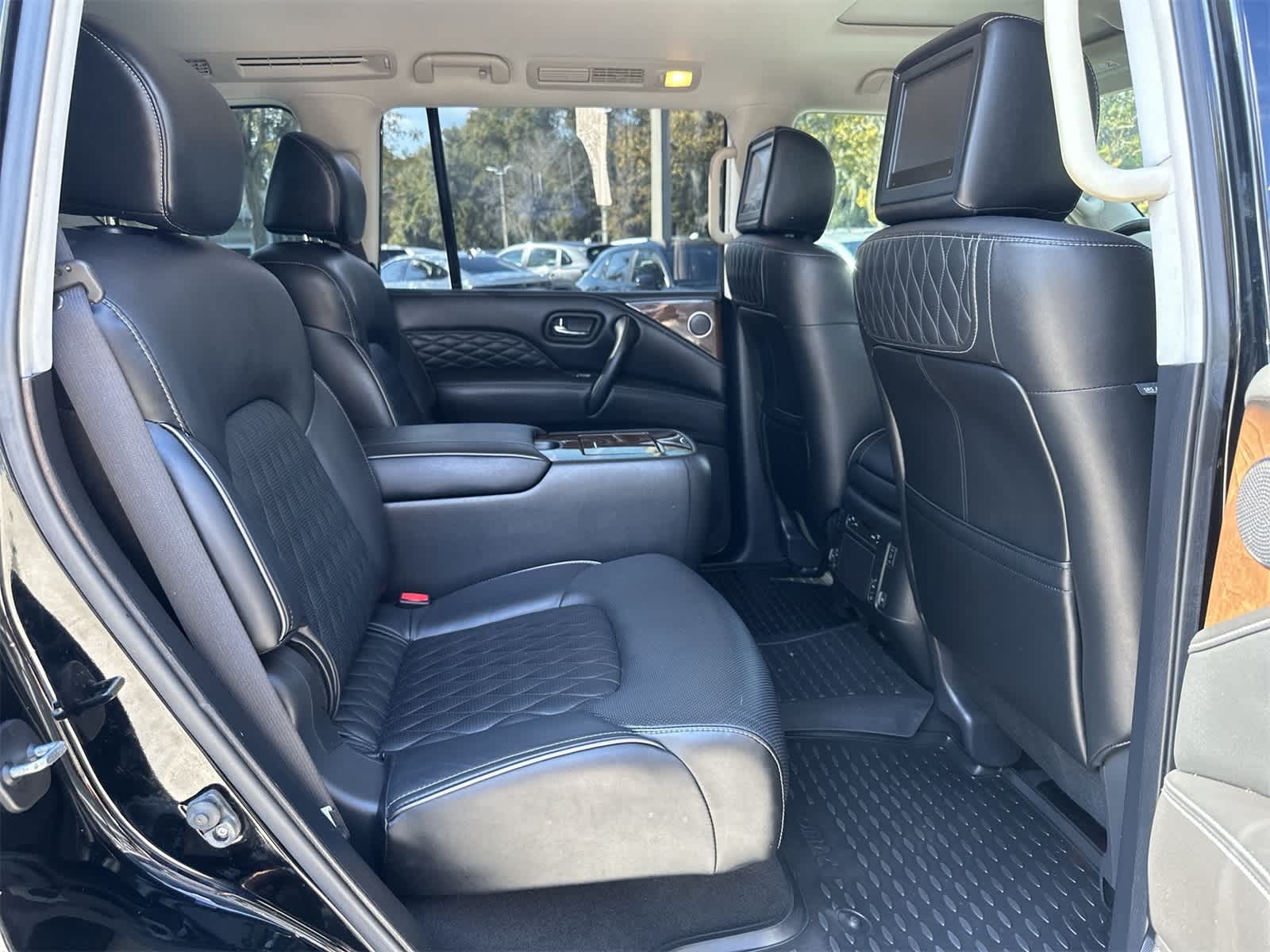 Thumbnail: 2018 INFINITI QX80 - 16