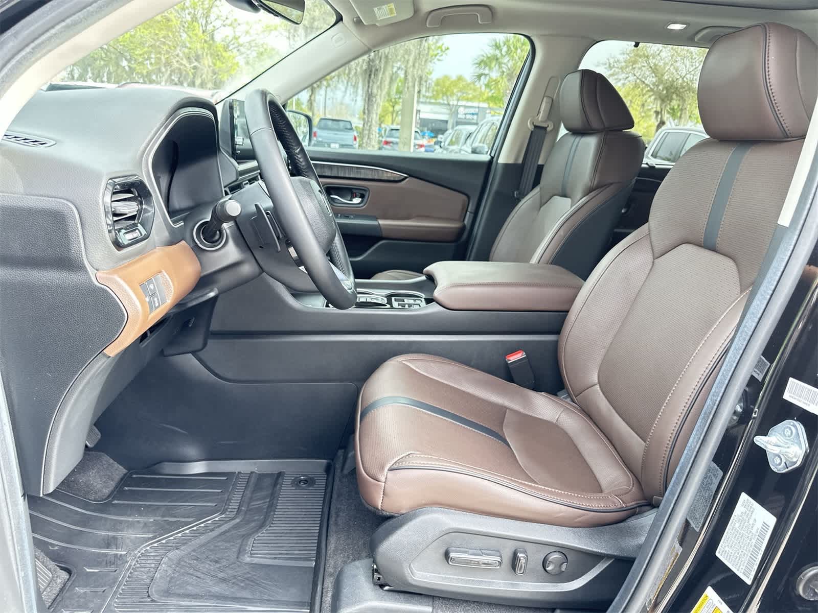 Thumbnail: 2025 Honda Pilot - 13