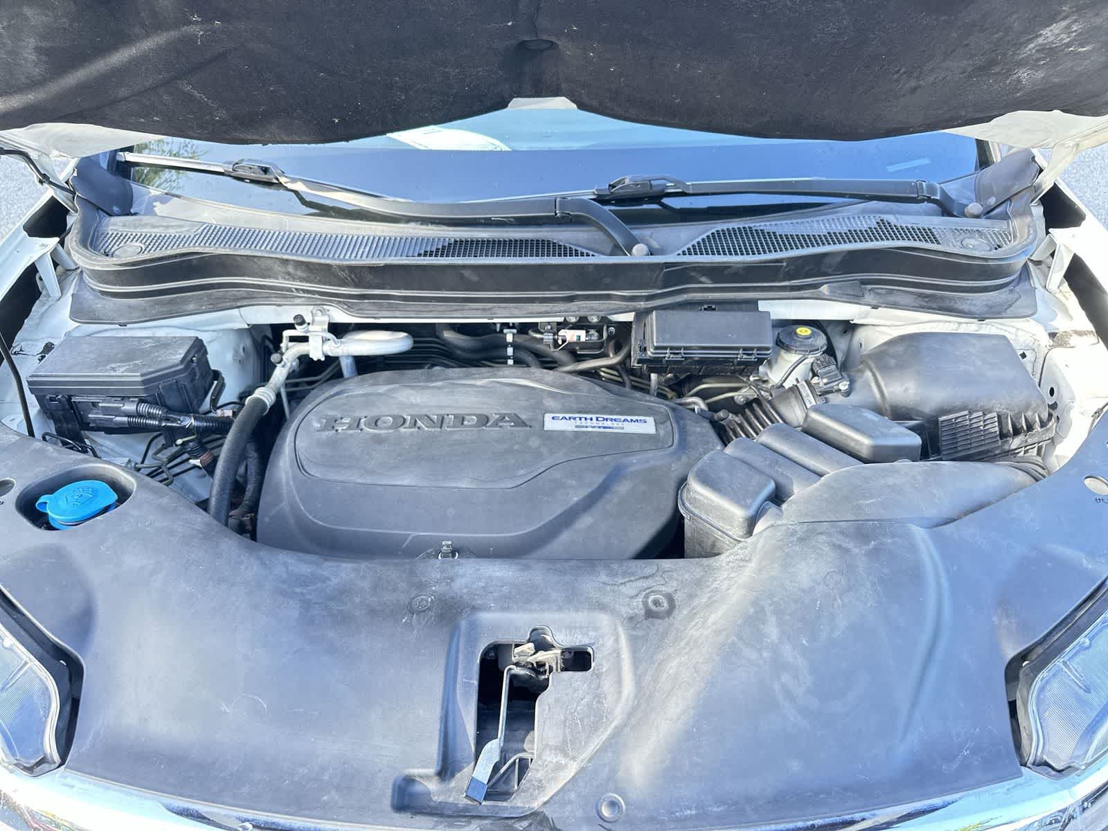 Thumbnail: 2018 Honda Pilot - 11