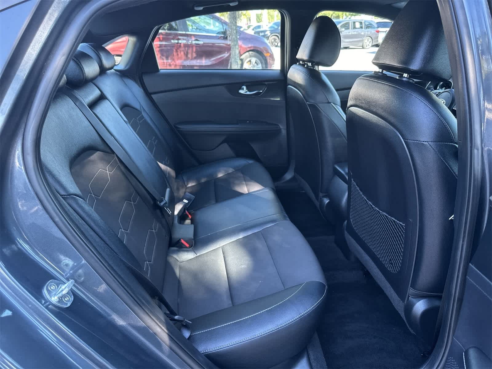 Thumbnail: 2021 Kia Forte - 16