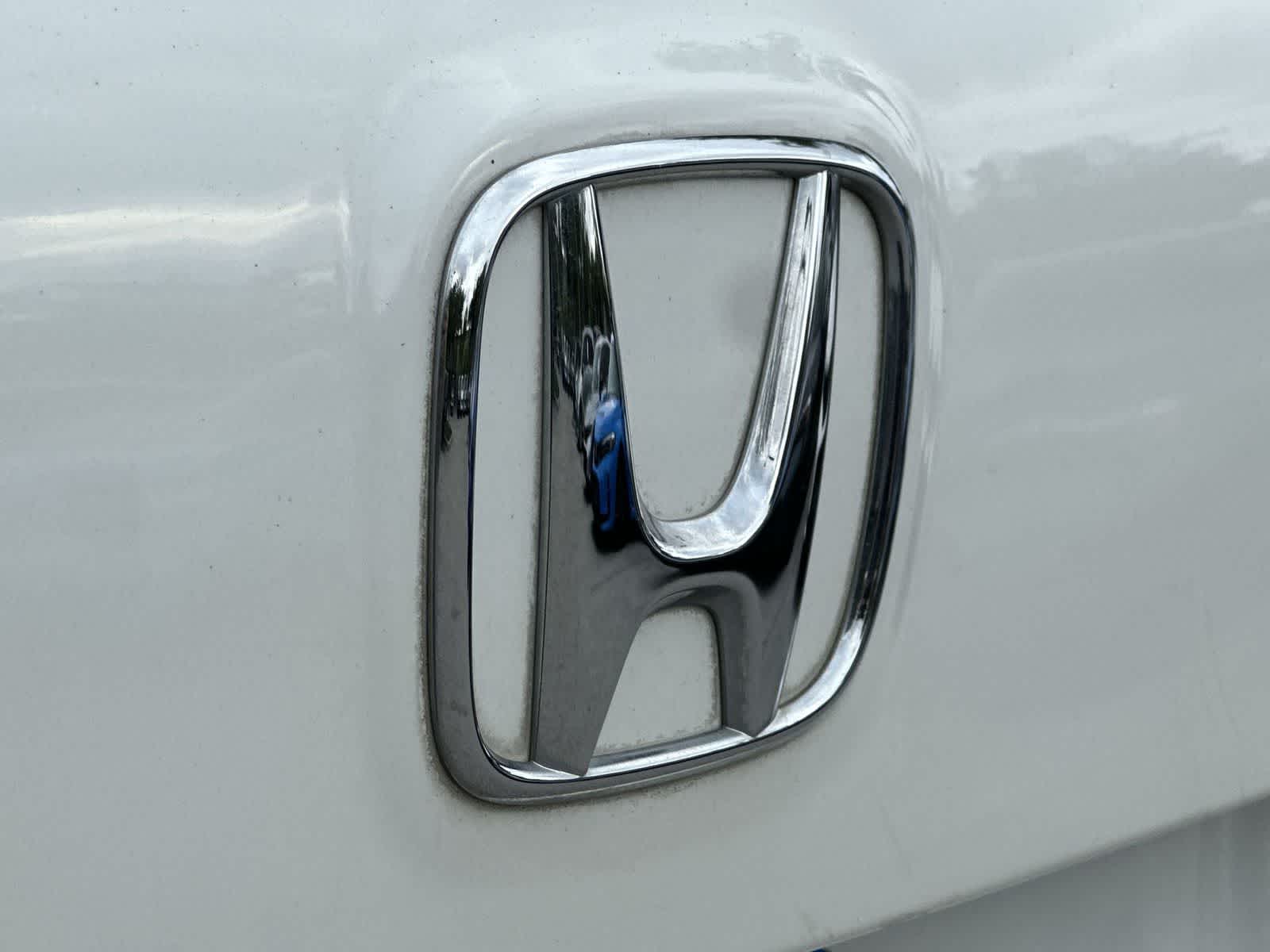 Thumbnail: 2017 Honda Pilot - 18