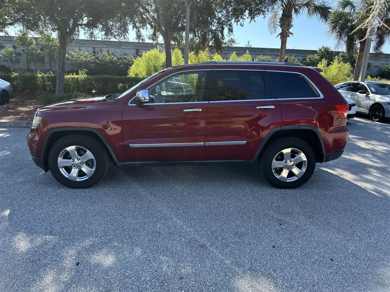 Thumbnail: 2012 Jeep Grand Cherokee - 3