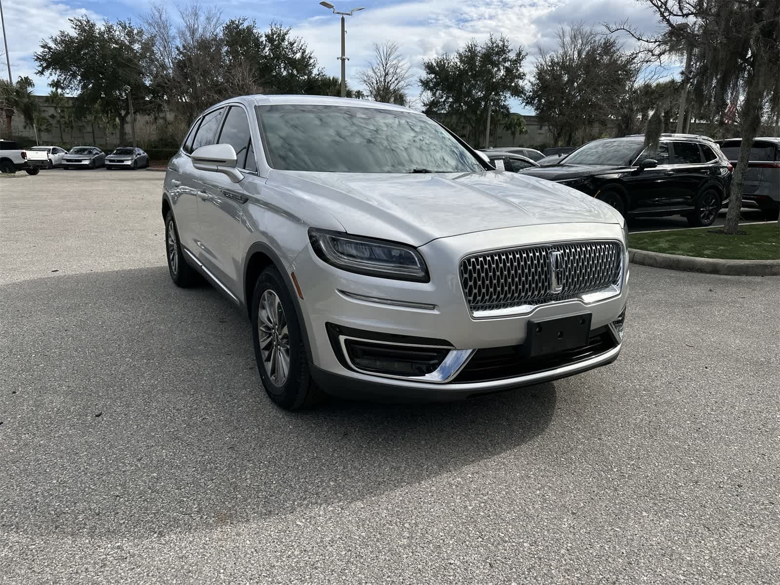Thumbnail: 2019 Lincoln Nautilus - 8
