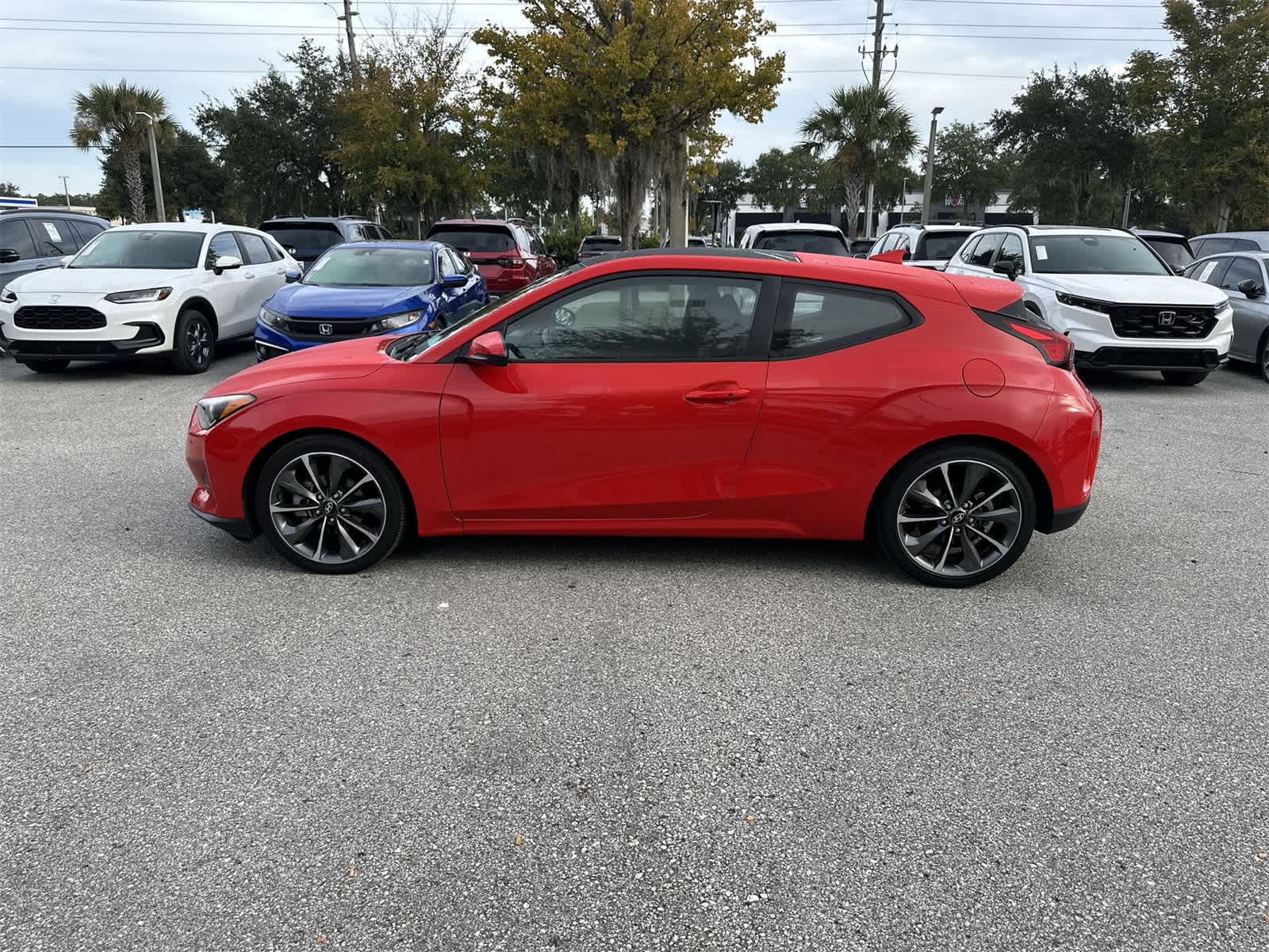 Thumbnail: 2020 Hyundai Veloster - 3